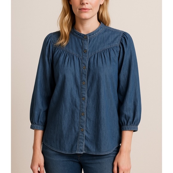 J. McLaughlin • Poppy Linen Blend Denim Snap Front Shirt in Chambray Blue - Picture 1 of 7